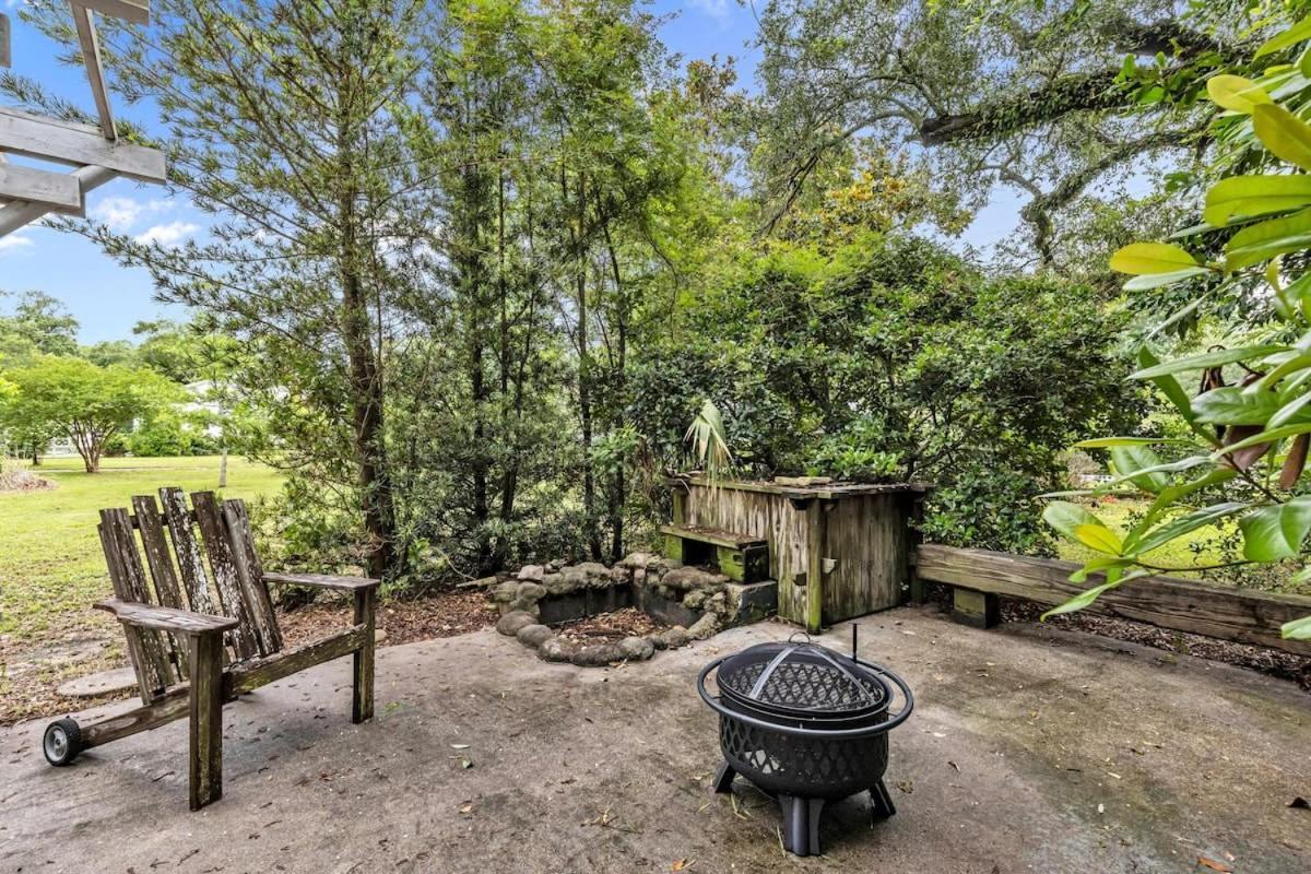 Bare Feet Bungalow -Close To Beach & Dog Friendly Gulfport Esterno foto
