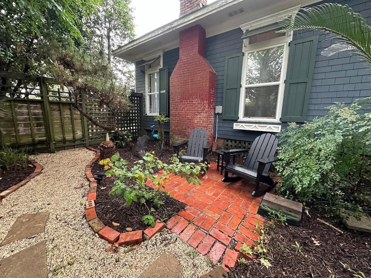 Bare Feet Bungalow -Close To Beach & Dog Friendly Gulfport Esterno foto