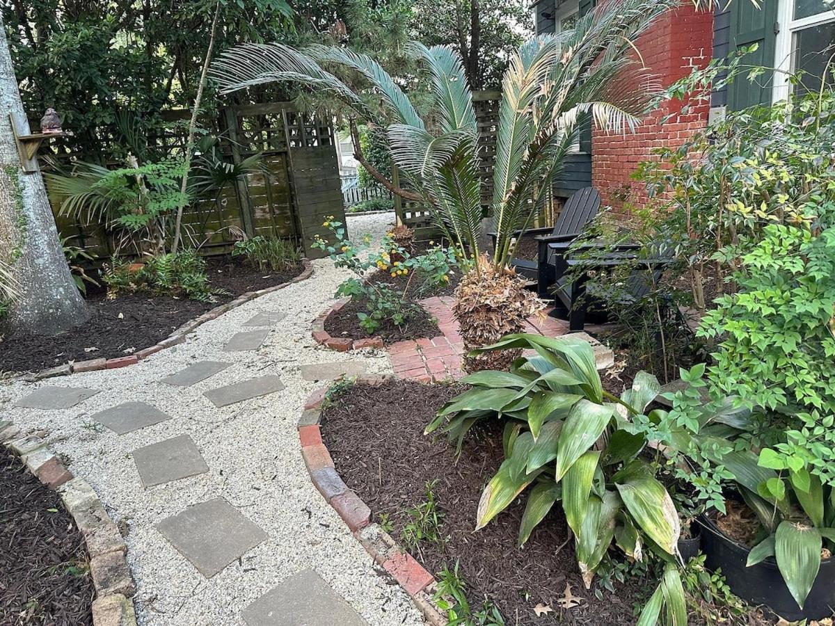 Bare Feet Bungalow -Close To Beach & Dog Friendly Gulfport Esterno foto